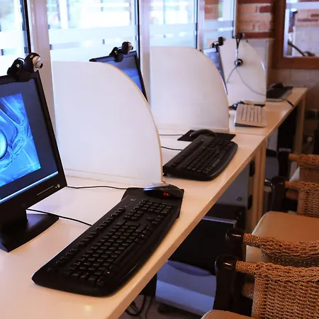 Maribel Вилла *