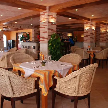 Maribel Villa Cala Blanca (Menorca)