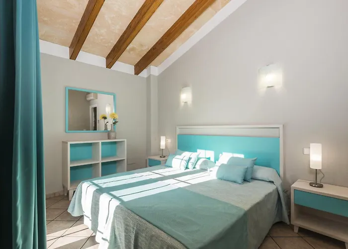 Maribel Cala Blanca (Menorca)